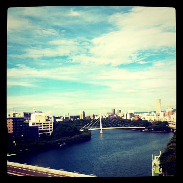 京阪シティモール6Fから大川を望む